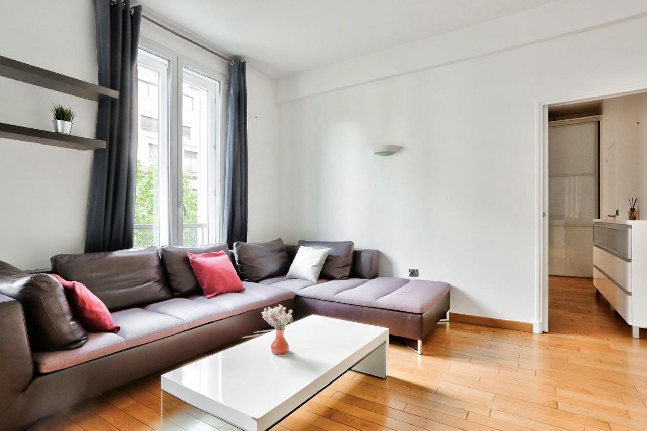 Appartement Quartier Champs-Elysees 4 Free Netflix Paris Dış mekan fotoğraf